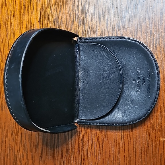 Authentic Louis Vuitton Coin Purse - rare - Picture 4 of 12